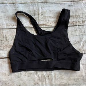 Black sports bra